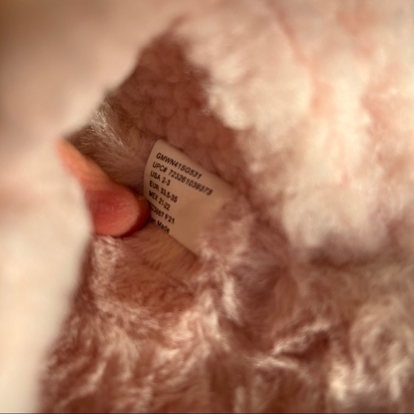 New! Wonder Nation Sherpa Slipper Sandals - Picture 6 of 7